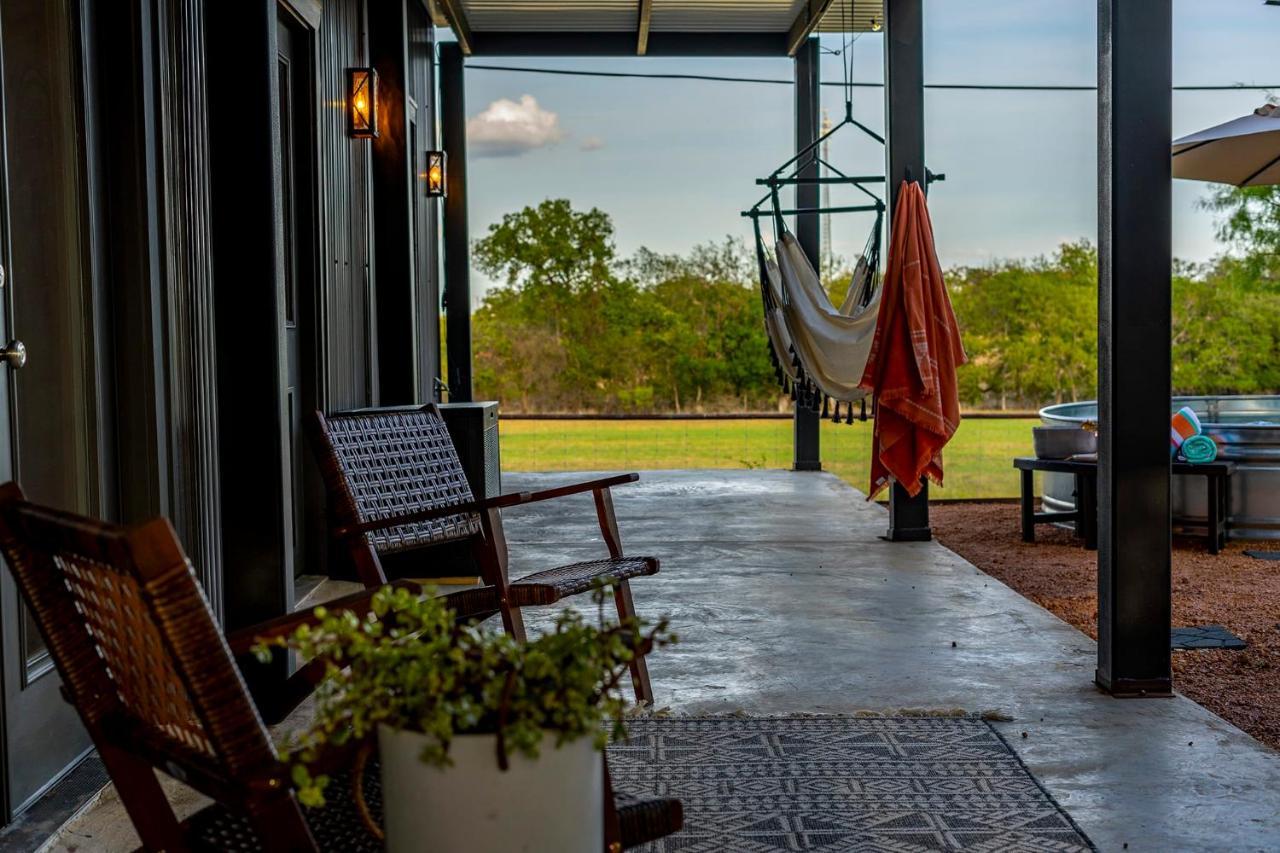 Container Haus Pet Friendly With Cowboy Pool Fredericksburg Exterior foto