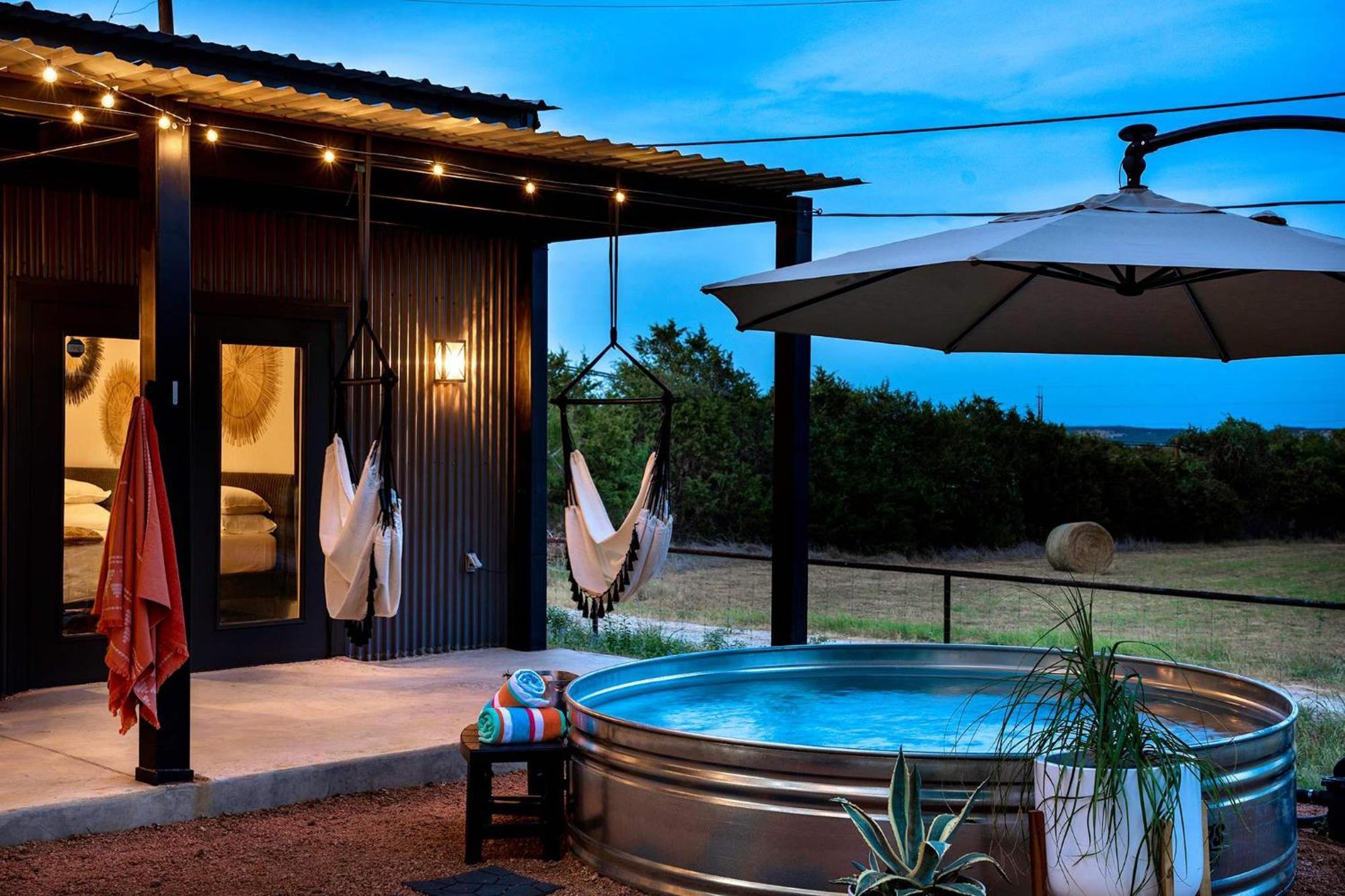 Container Haus Pet Friendly With Cowboy Pool Fredericksburg Exterior foto