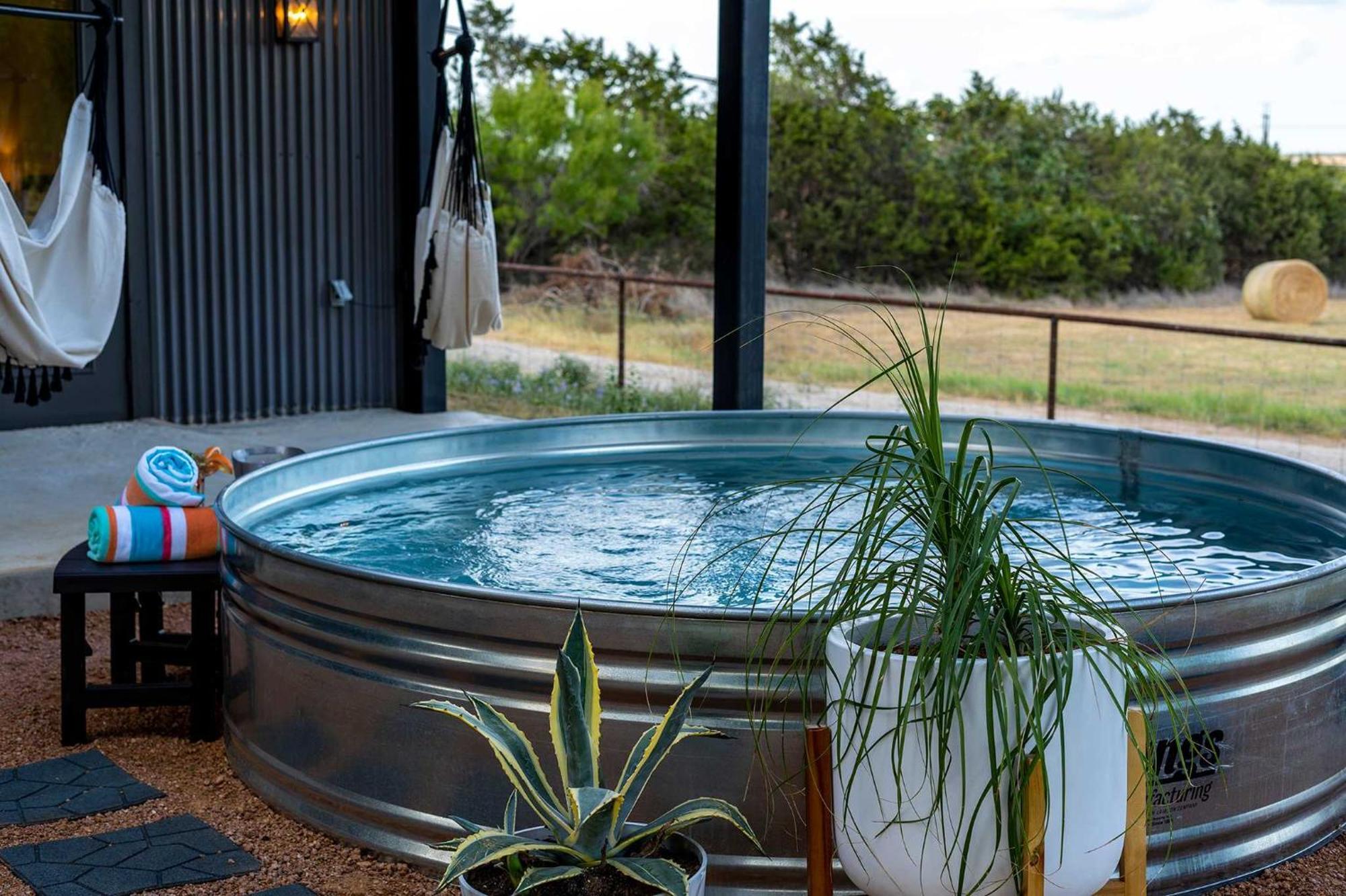 Container Haus Pet Friendly With Cowboy Pool Fredericksburg Exterior foto